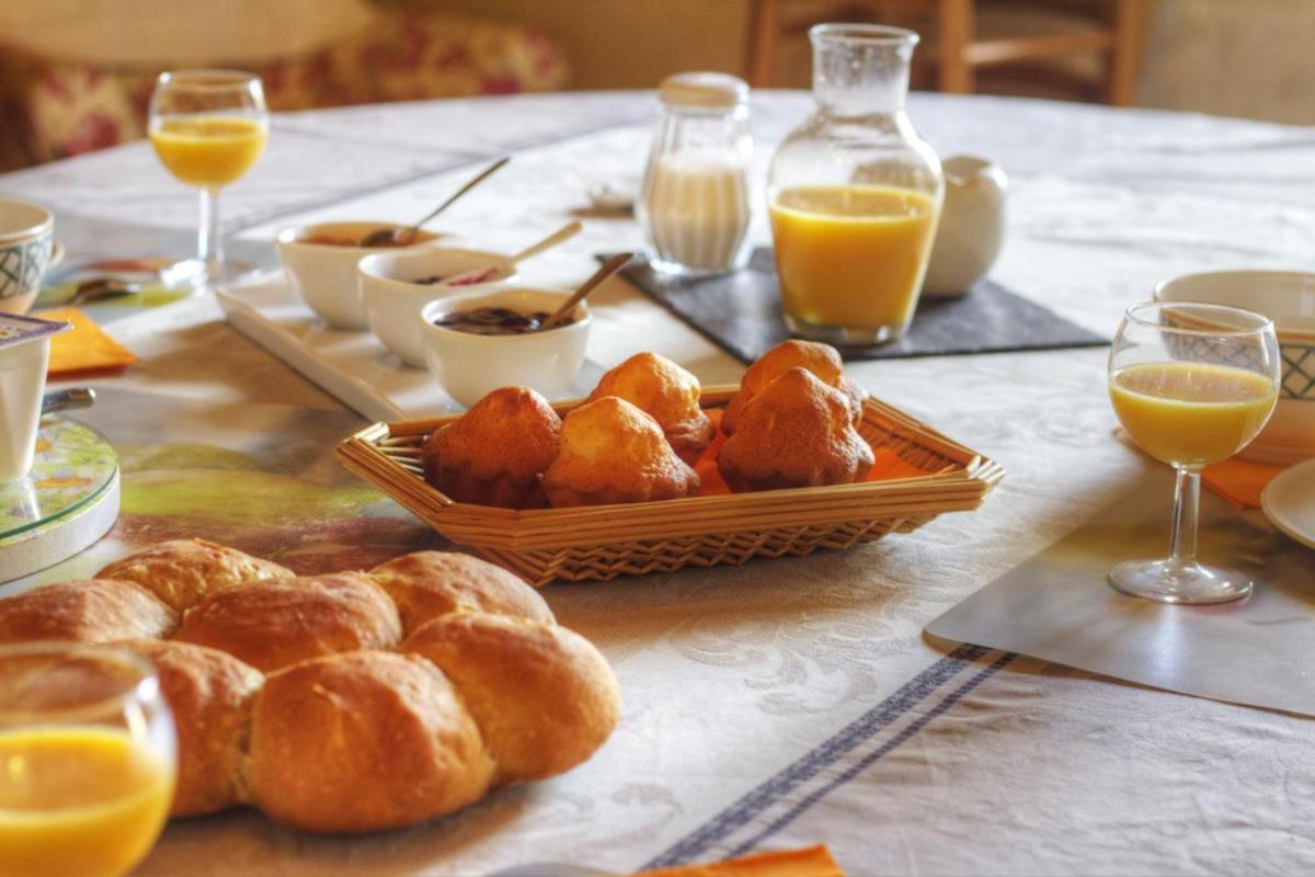 Ferme Du Pigeonnier Bed & Breakfast Montceau-et-Echarnant Exterior foto