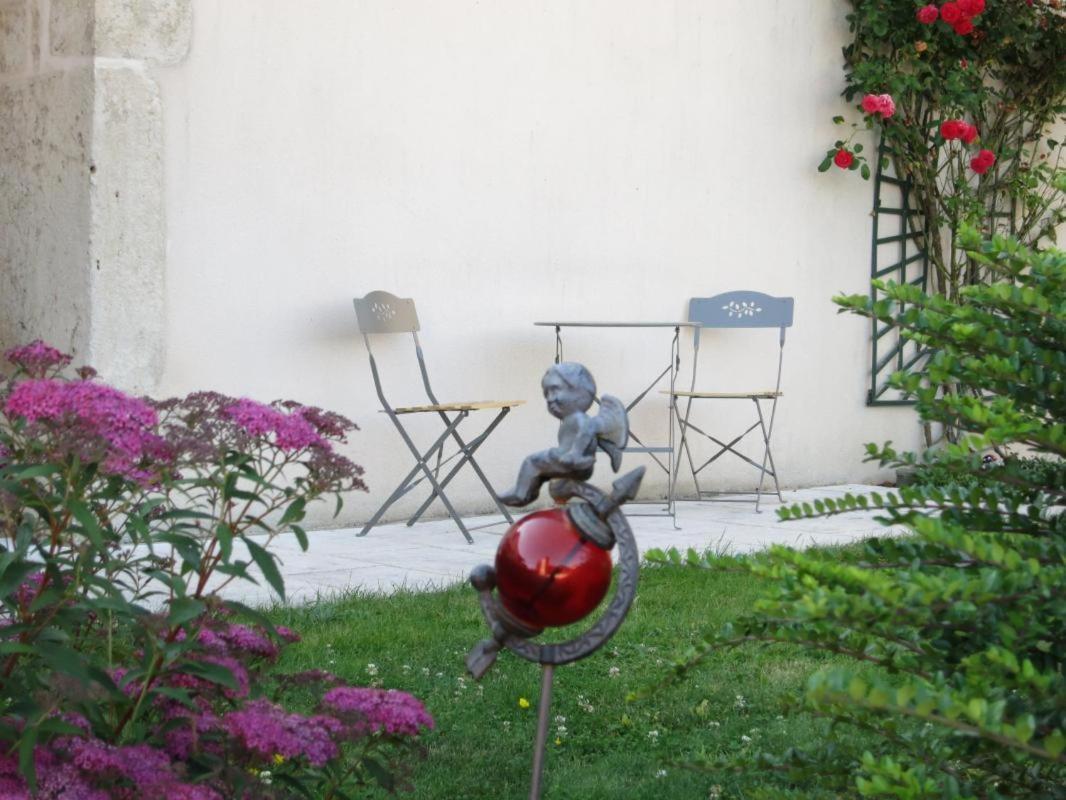 Ferme Du Pigeonnier Bed & Breakfast Montceau-et-Echarnant Exterior foto